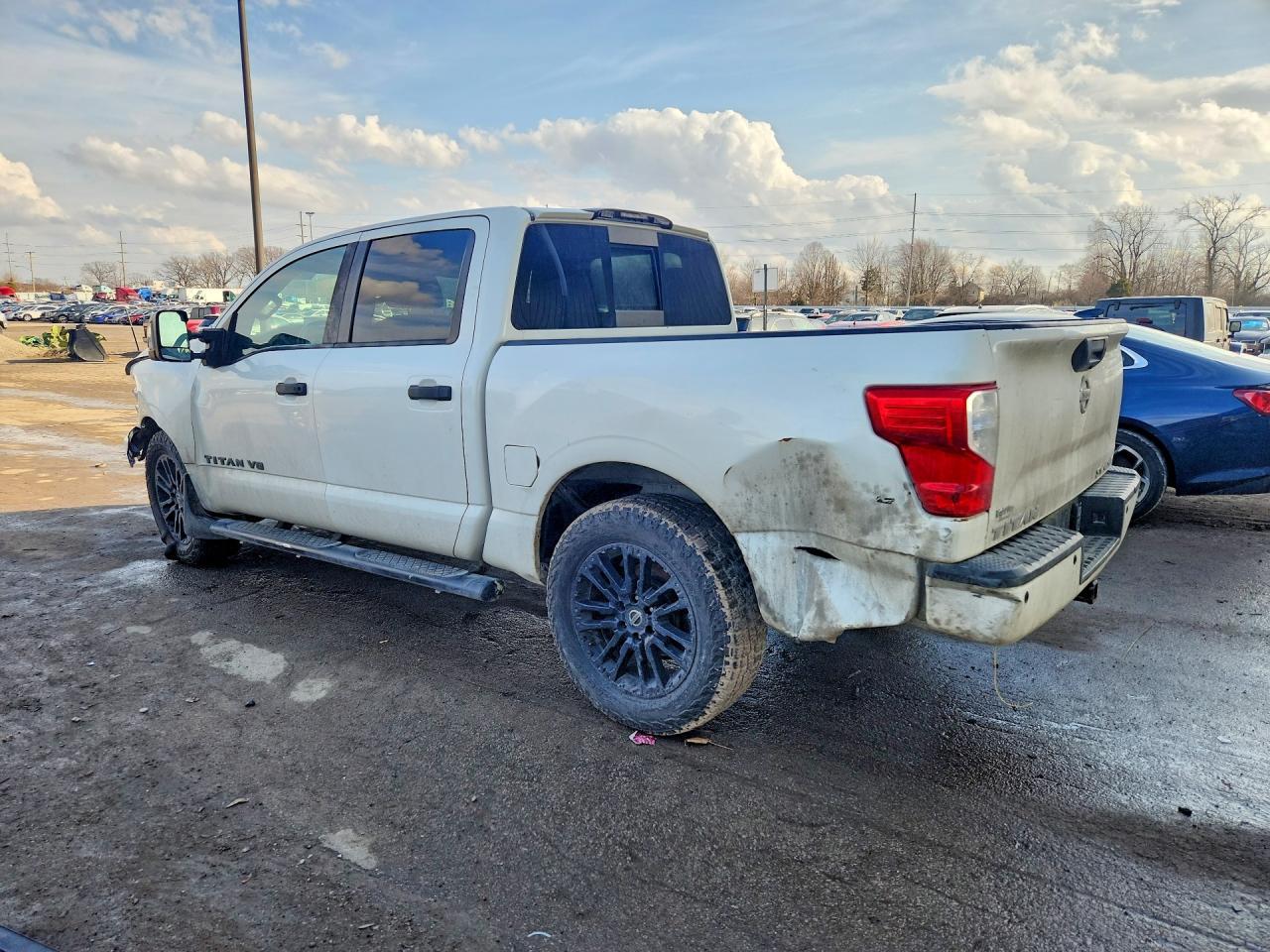 2018 Nissan Titan S - Фото 2