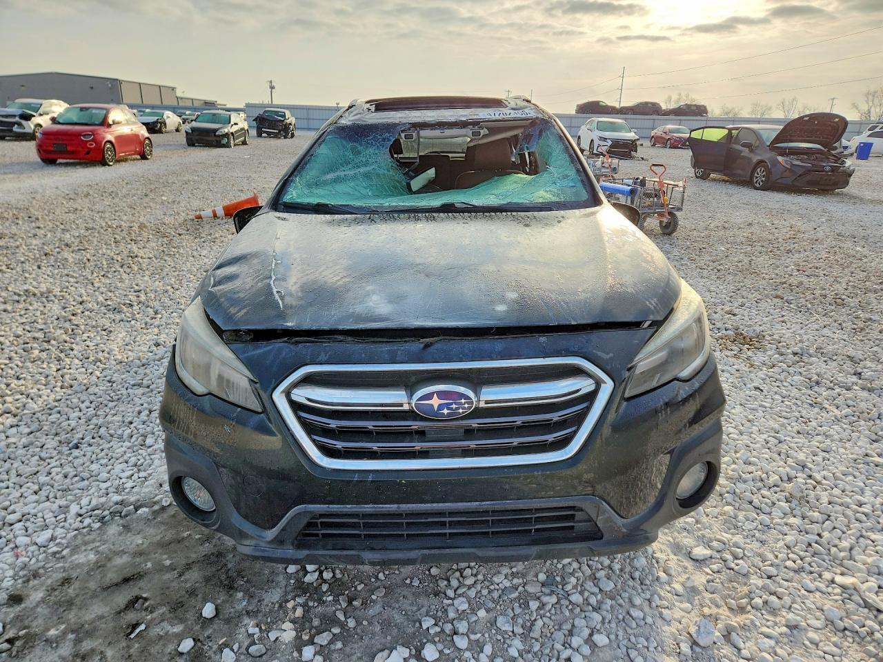 2018 Subaru Outback Touring - Image 5