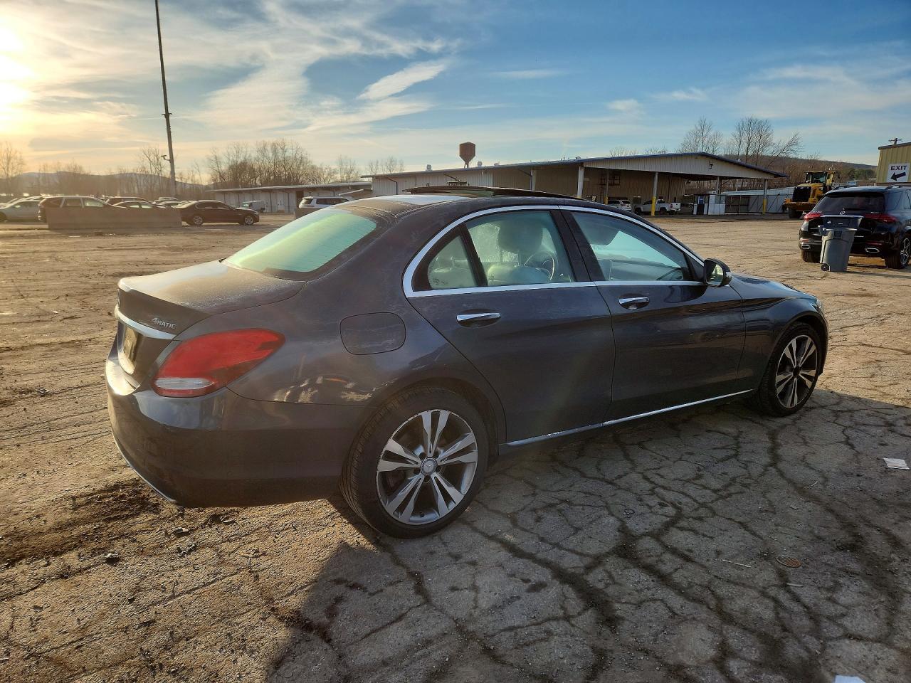 2016 Mercedes-Benz C 300 4Matic - Image 5
