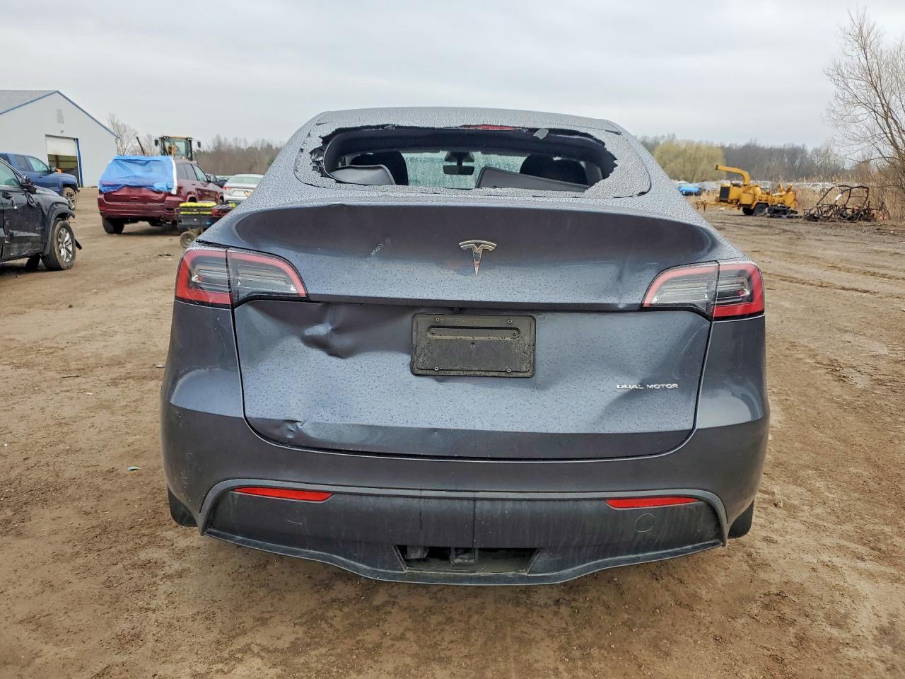 2023 Tesla Model Y - Image 6
