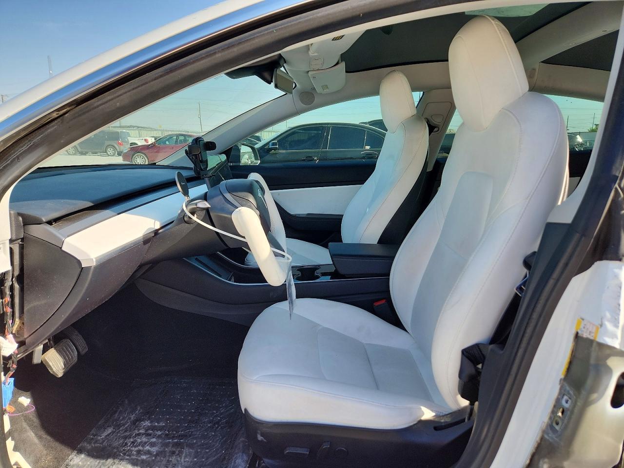 2020 Tesla Model 3 - Image 7