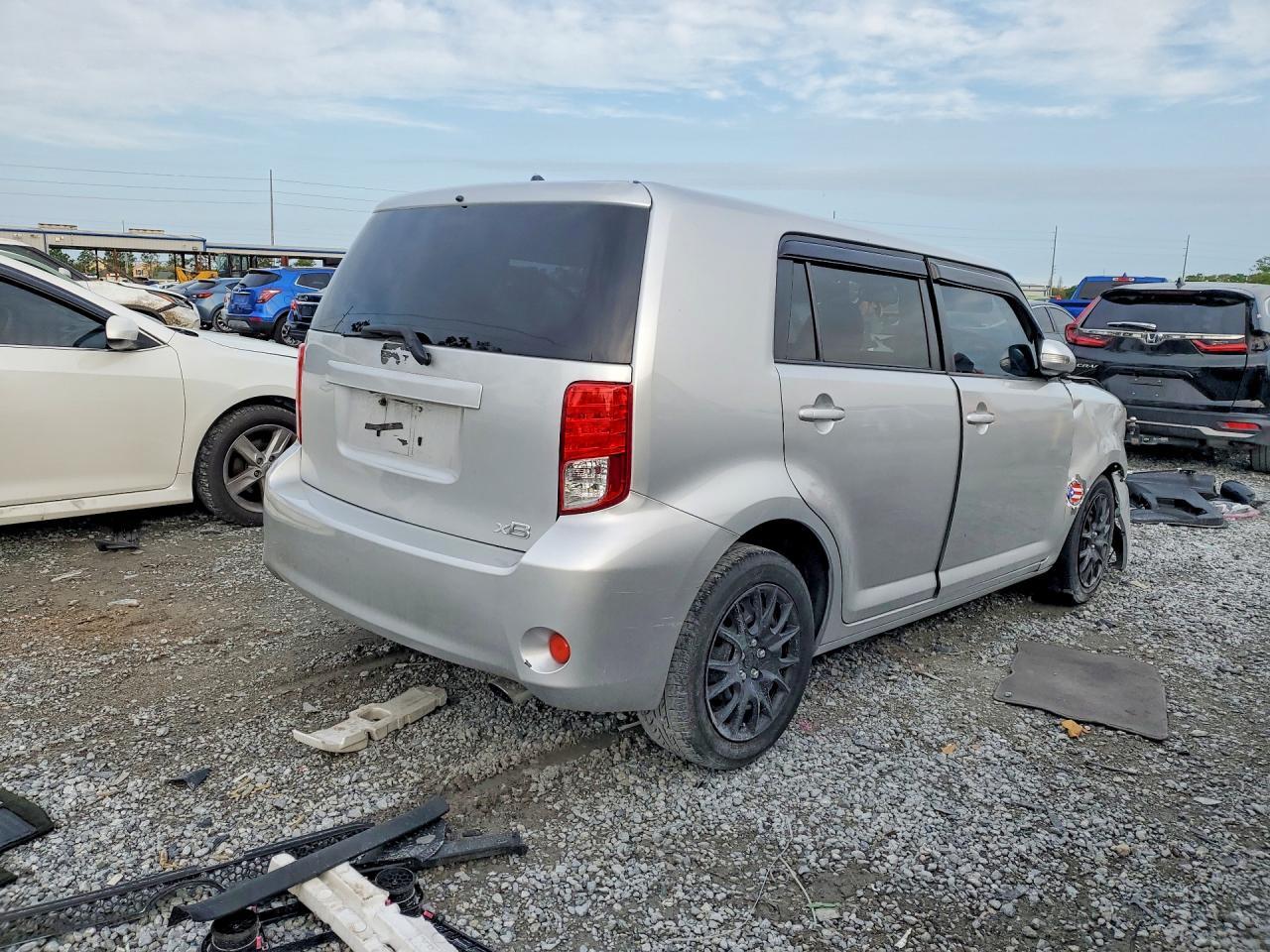 2012 Scion Xb Base - Фото 3