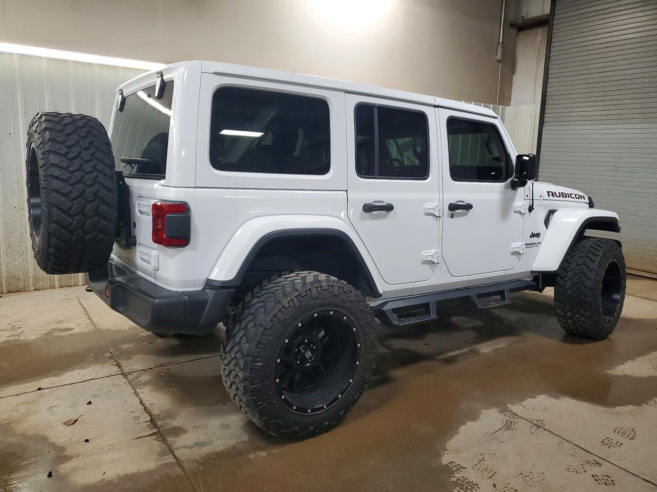 2021 Jeep Wrangler Unlimited Sahara - Image 3