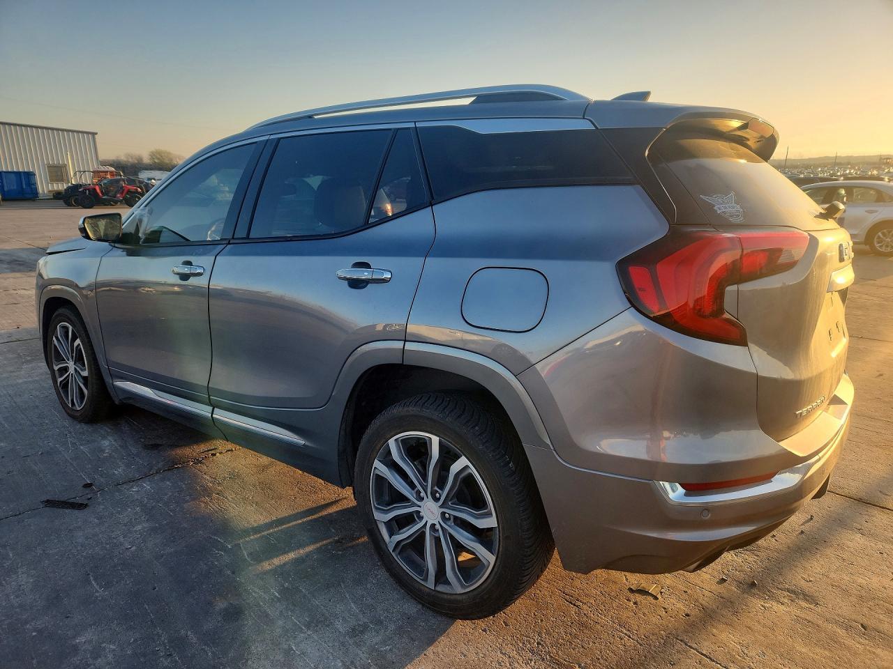2020 GMC Terrain Denali - Фото 2