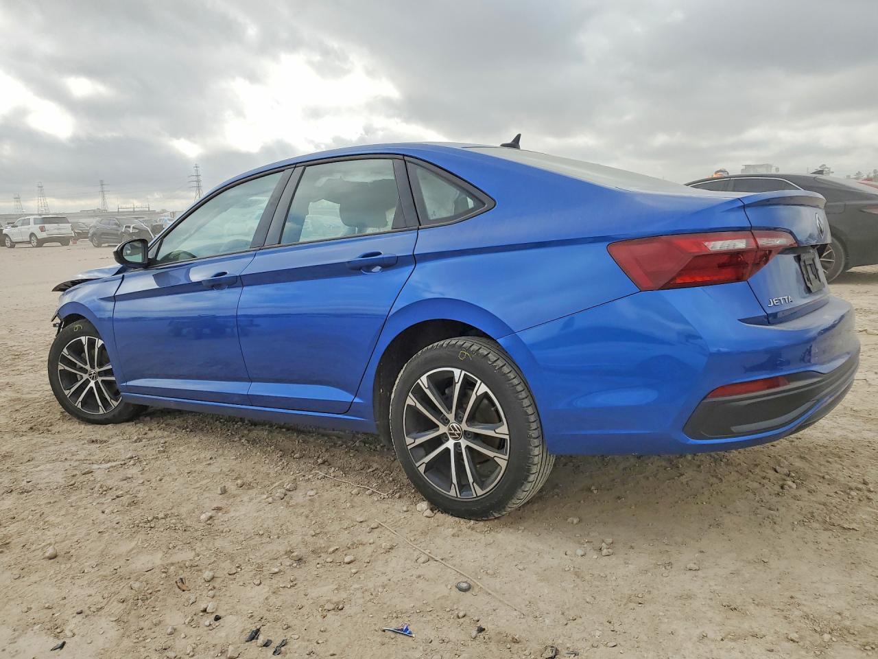 2022 Volkswagen Jetta Sport - Image 2