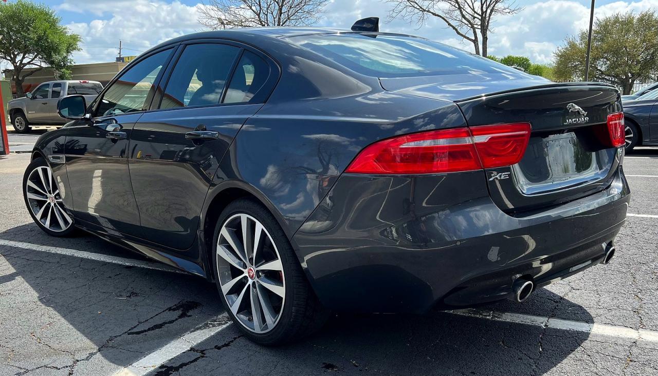 2019 Jaguar Xe S - Image 3