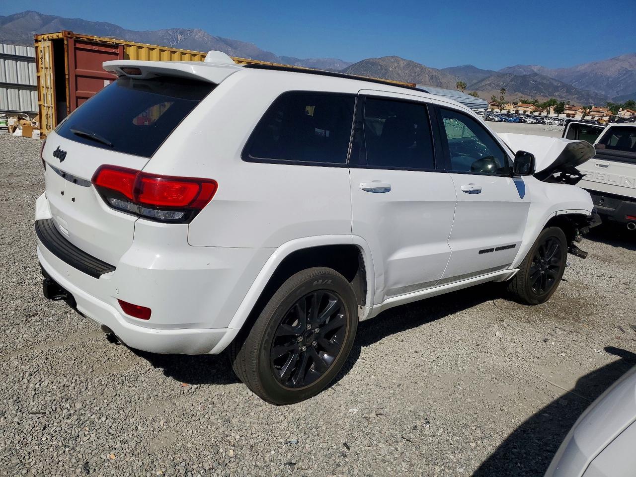 2021 Jeep Grand Cherokee Laredo - Фото 3
