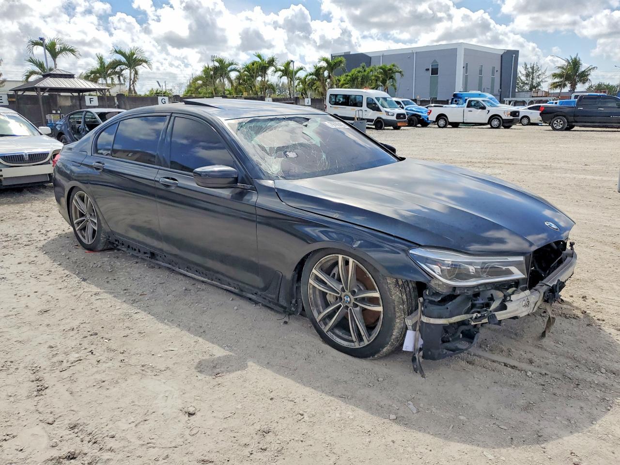 2019 BMW 740 I - Фото 4