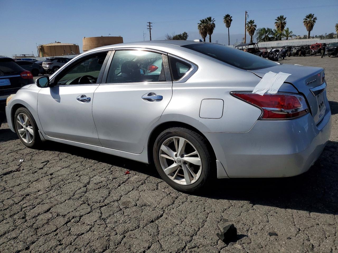 2015 Nissan Altima 2.5 Sv - Image 2