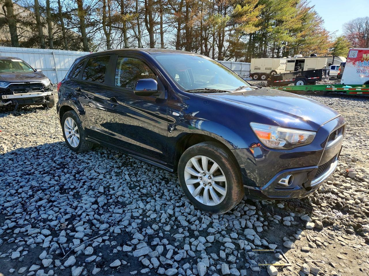 2011 Mitsubishi Outlander Sport Se - Image 4