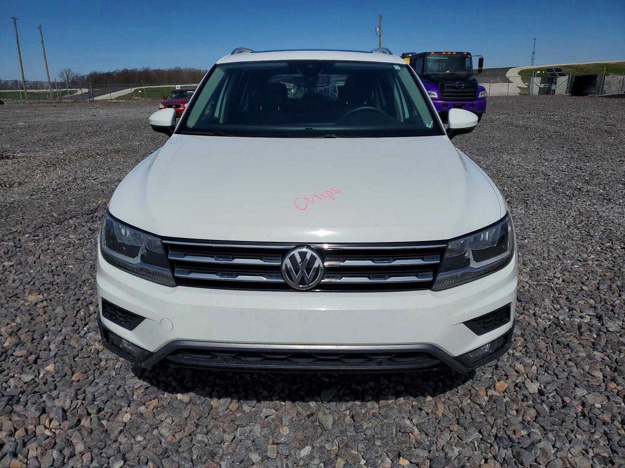 2020 Volkswagen Tiguan Se - Фото 5