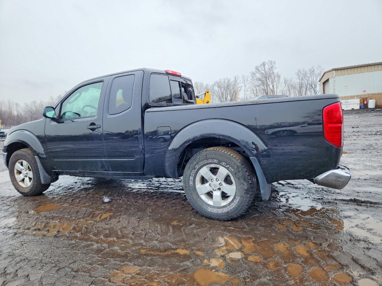2010 Nissan Frontier Se V6 - Image 2