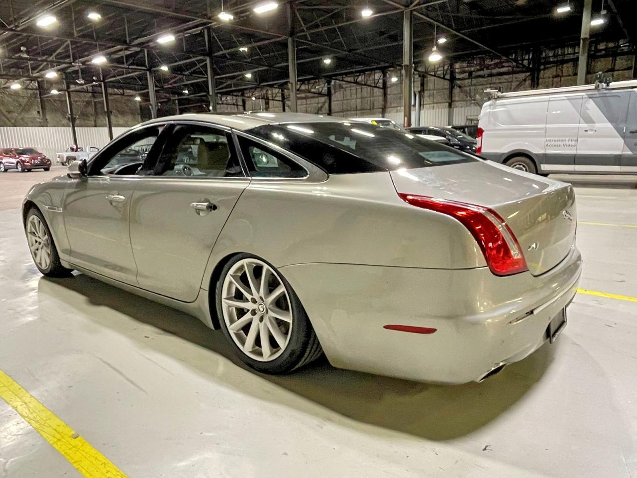 2011 Jaguar Xj - Фото 3