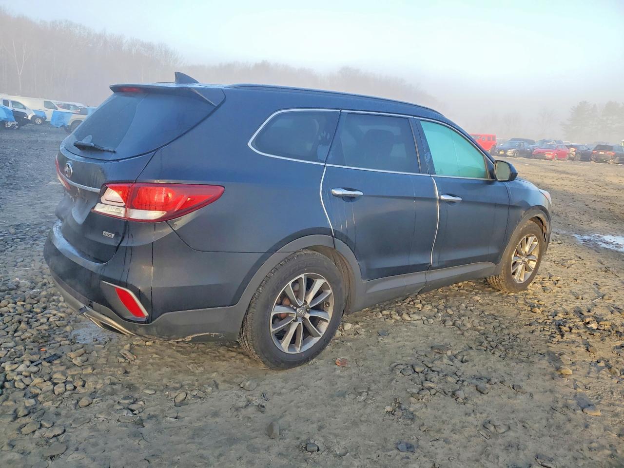 2017 Hyundai Santa Fe Se - Фото 3