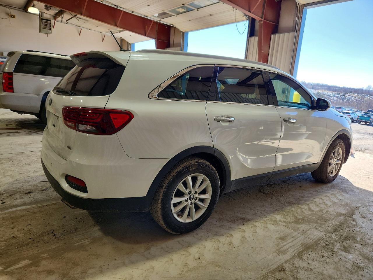 2020 Kia Sorento Lx - Image 3