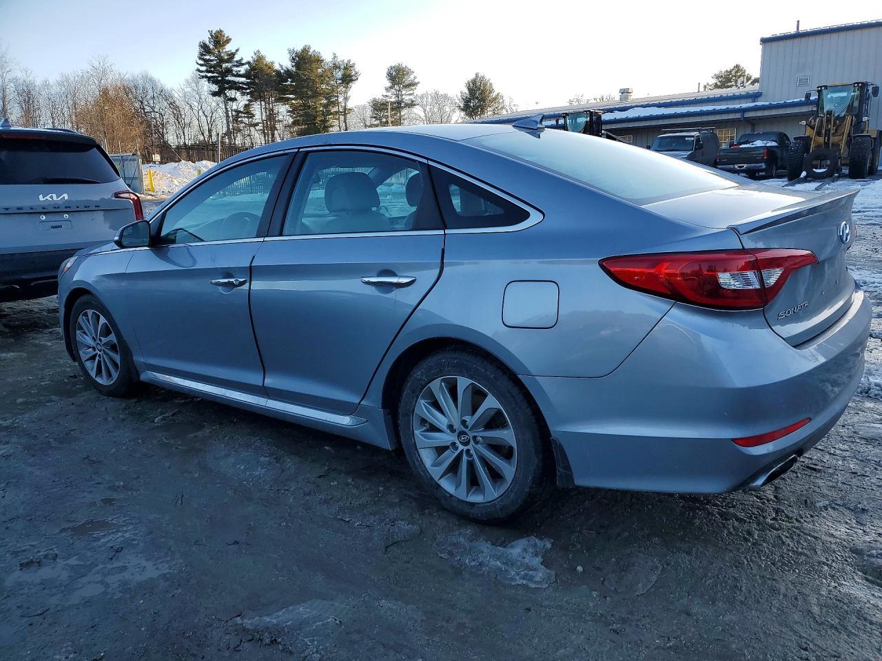 2017 Hyundai Sonata Sport - Image 2