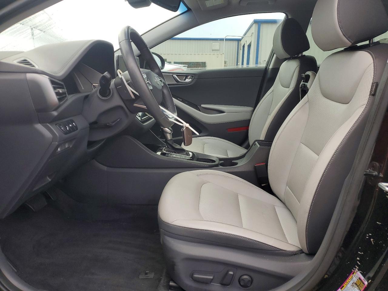 2022 Hyundai Ioniq Hybrid Limited - Image 7