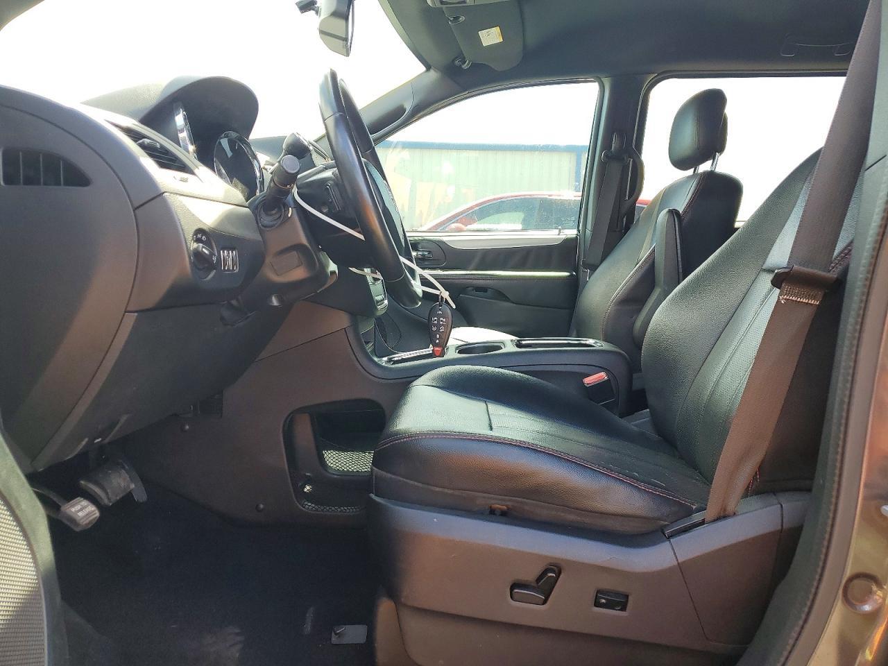 2016 Dodge Grand Caravan R - Фото 7