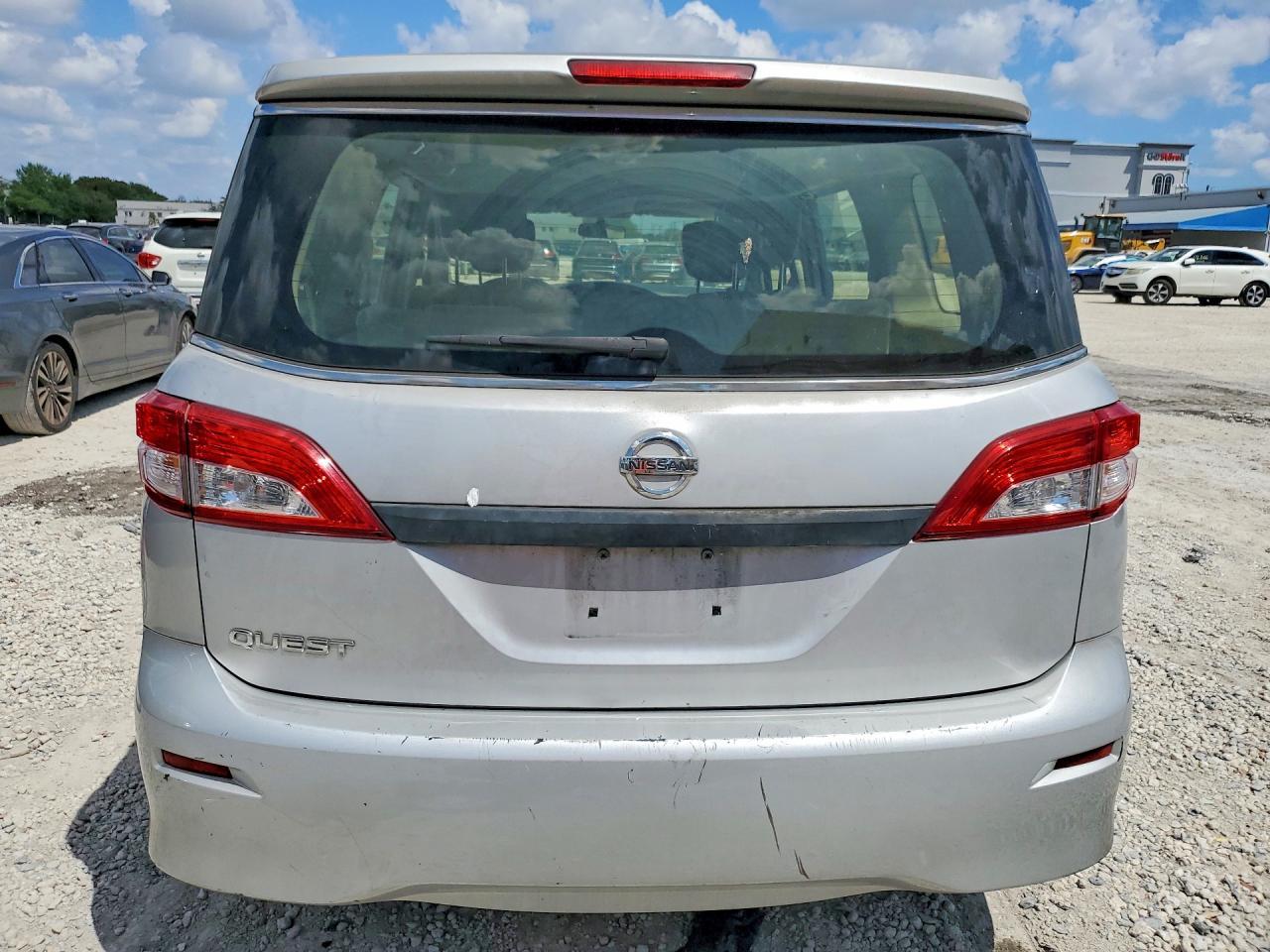 2016 Nissan Quest 3.5 S - Image 6