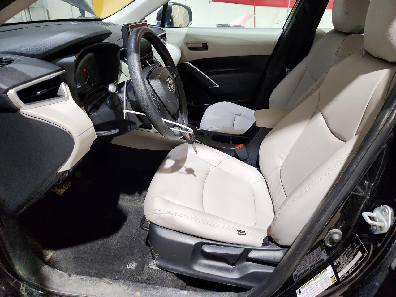 2023 Toyota Corolla Cross L - Image 7