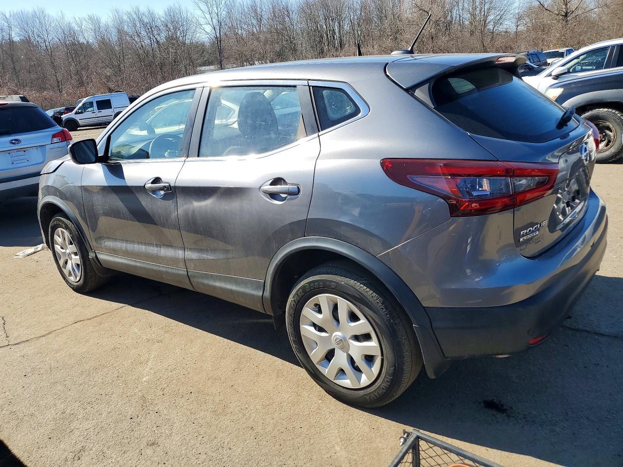 2020 Nissan Rogue Sport S - Фото 2