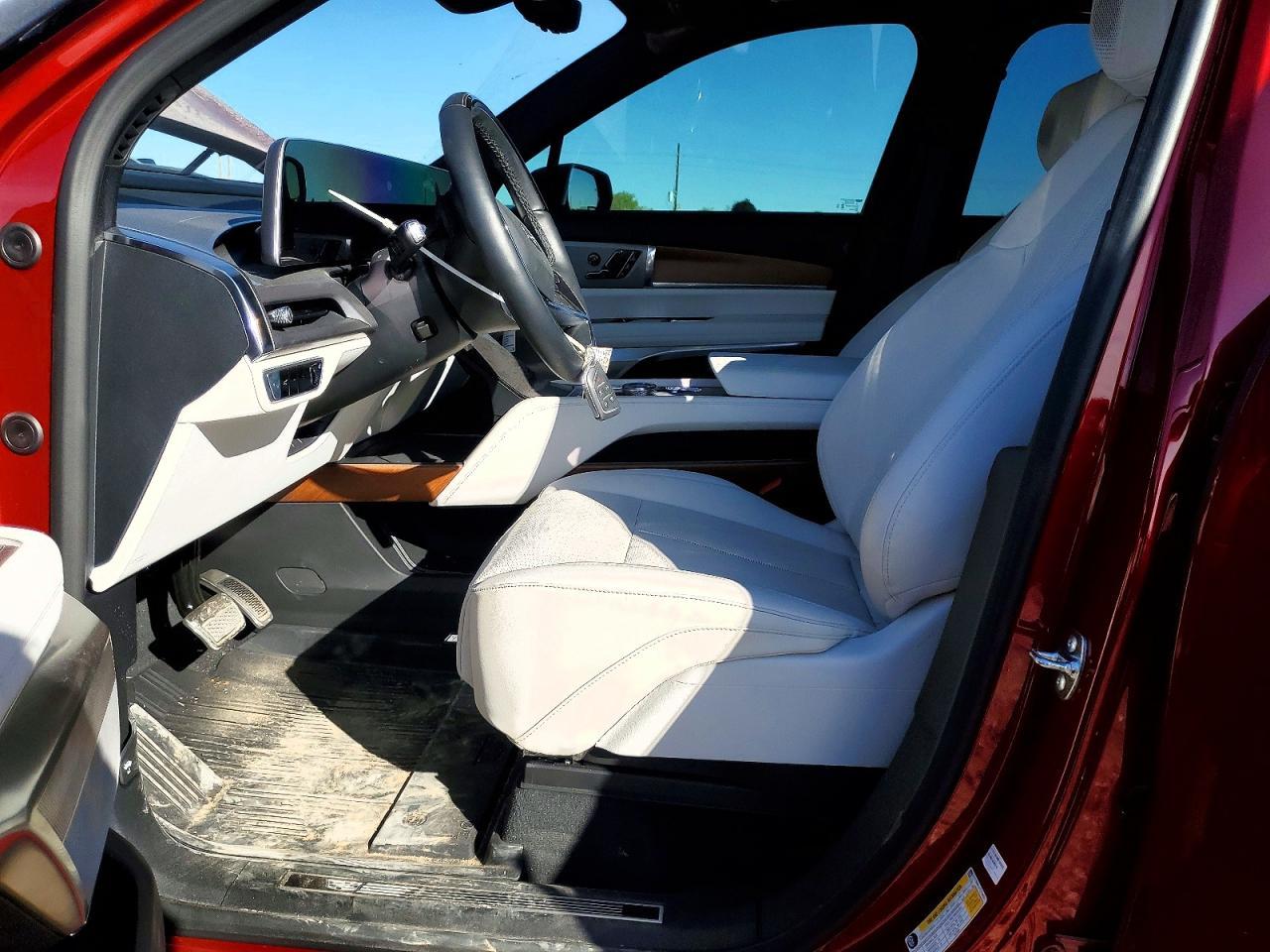 2026 Cadillac Vistiq Sport - Фото 7