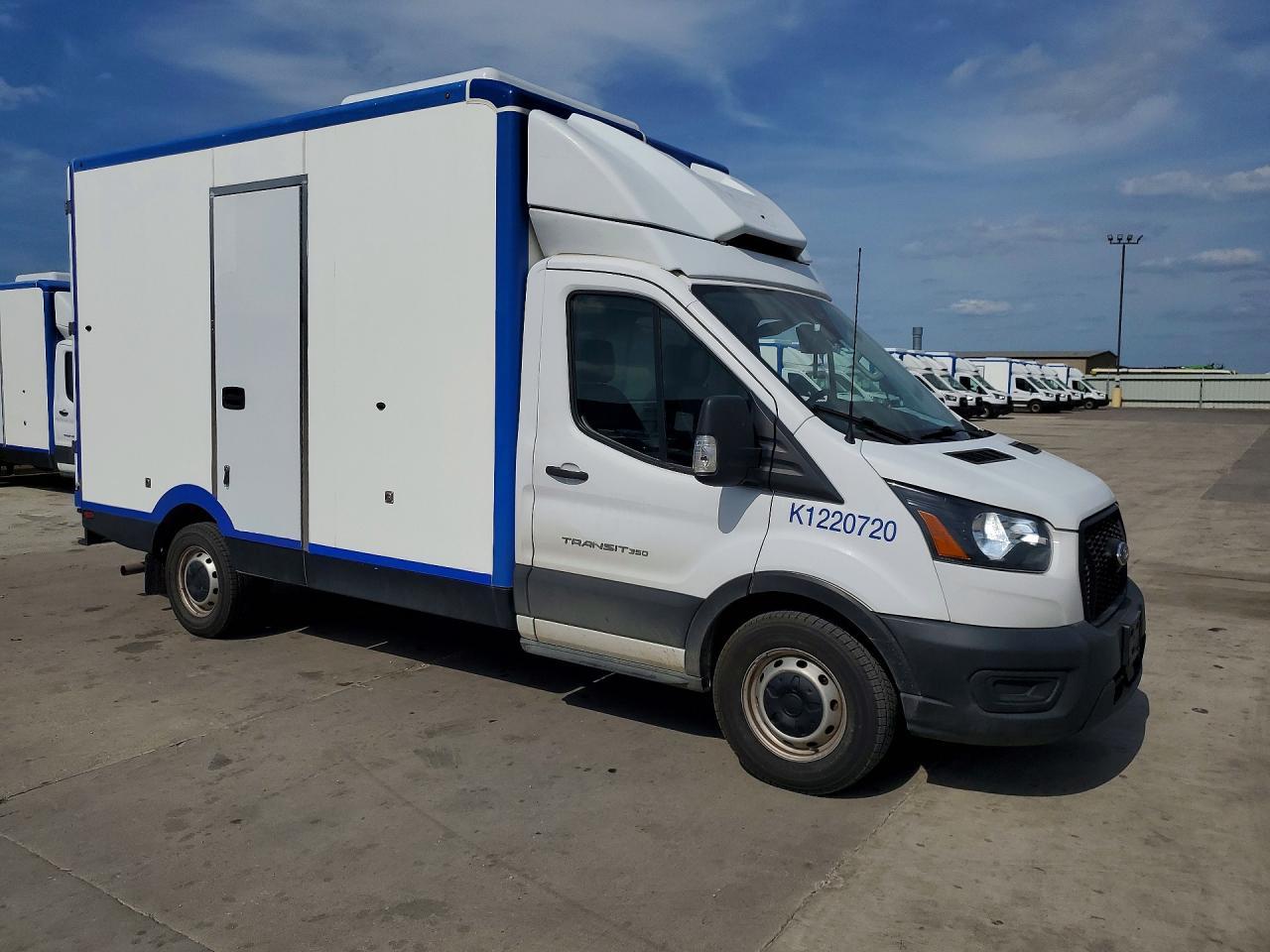 2022 Ford Transit Delivery Truck - Image 4