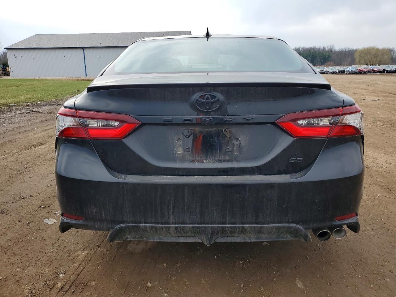 2023 Toyota Camry Se - Image 6