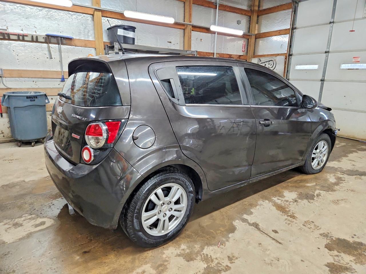 2014 Chevrolet Sonic Lt - Image 3