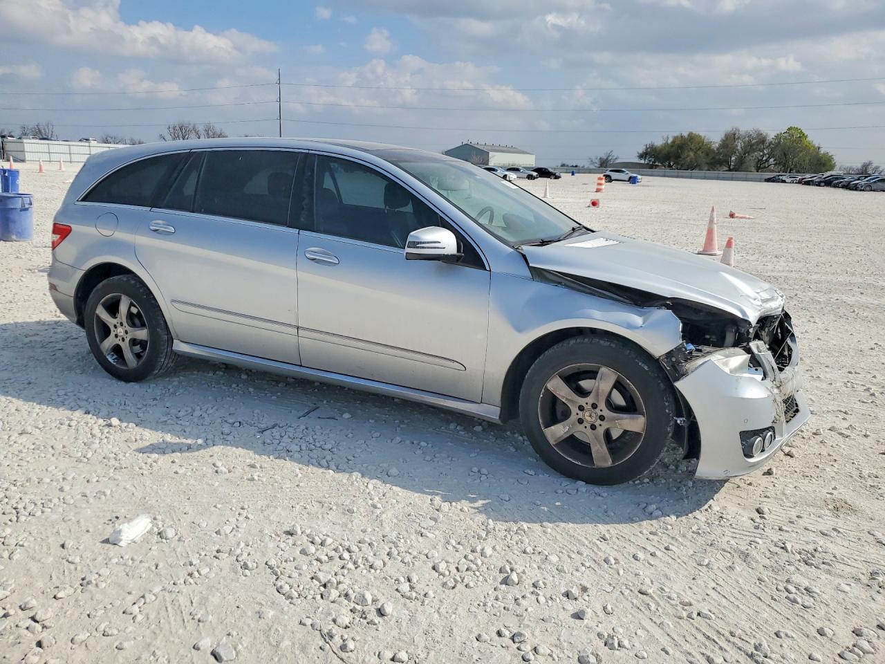 2011 Mercedes-Benz R 350 4Matic - Фото 4