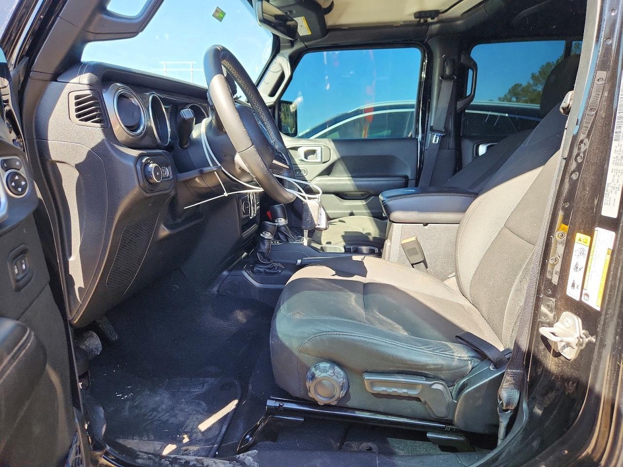 2018 Jeep Wrangler Unlimited Sahara - Фото 7
