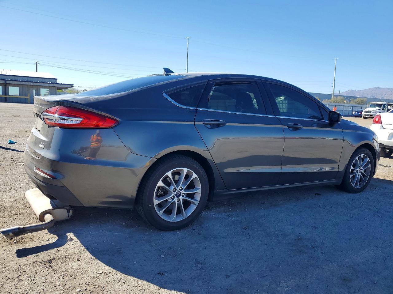 2019 Ford Fusion Se - Image 3