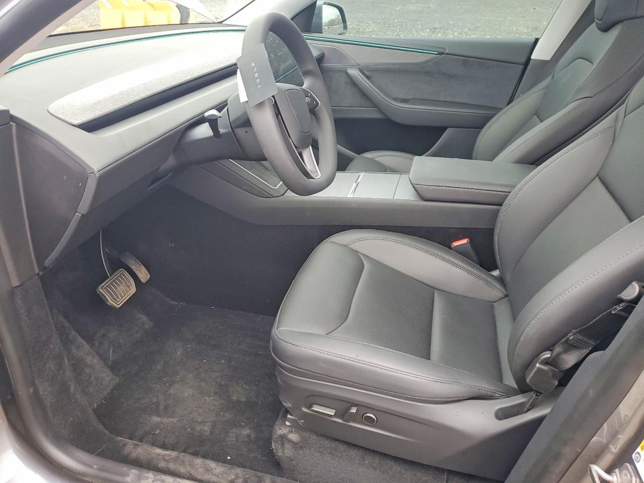 2026 Tesla Model Y - Фото 7
