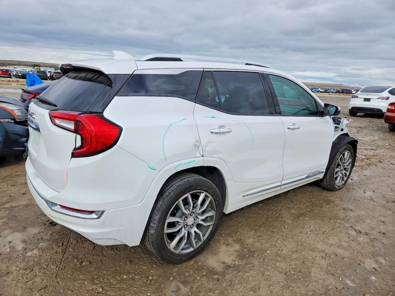 2024 GMC Terrain Denali - Image 3