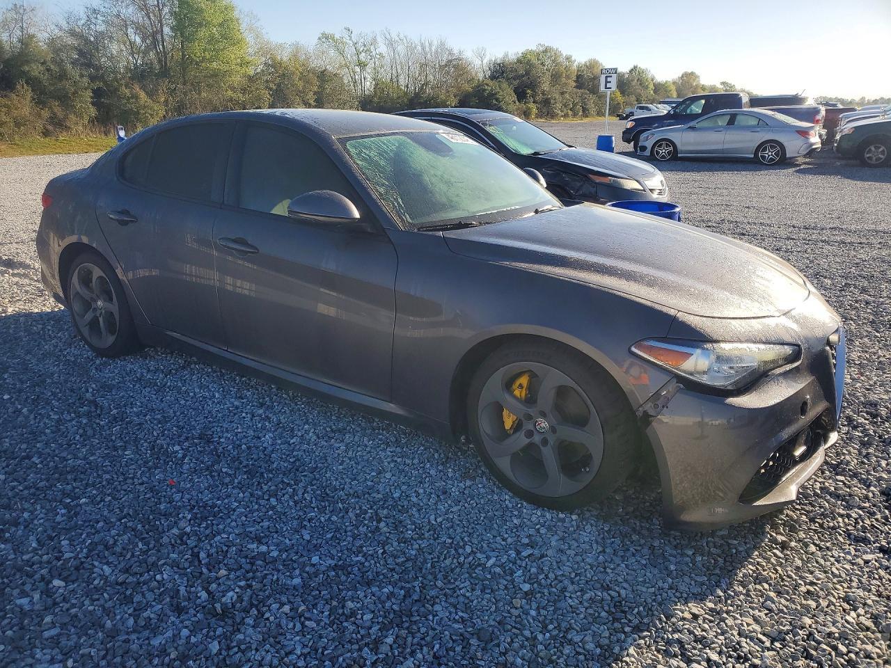 2018 Alfa Romeo Giulia - Фото 4
