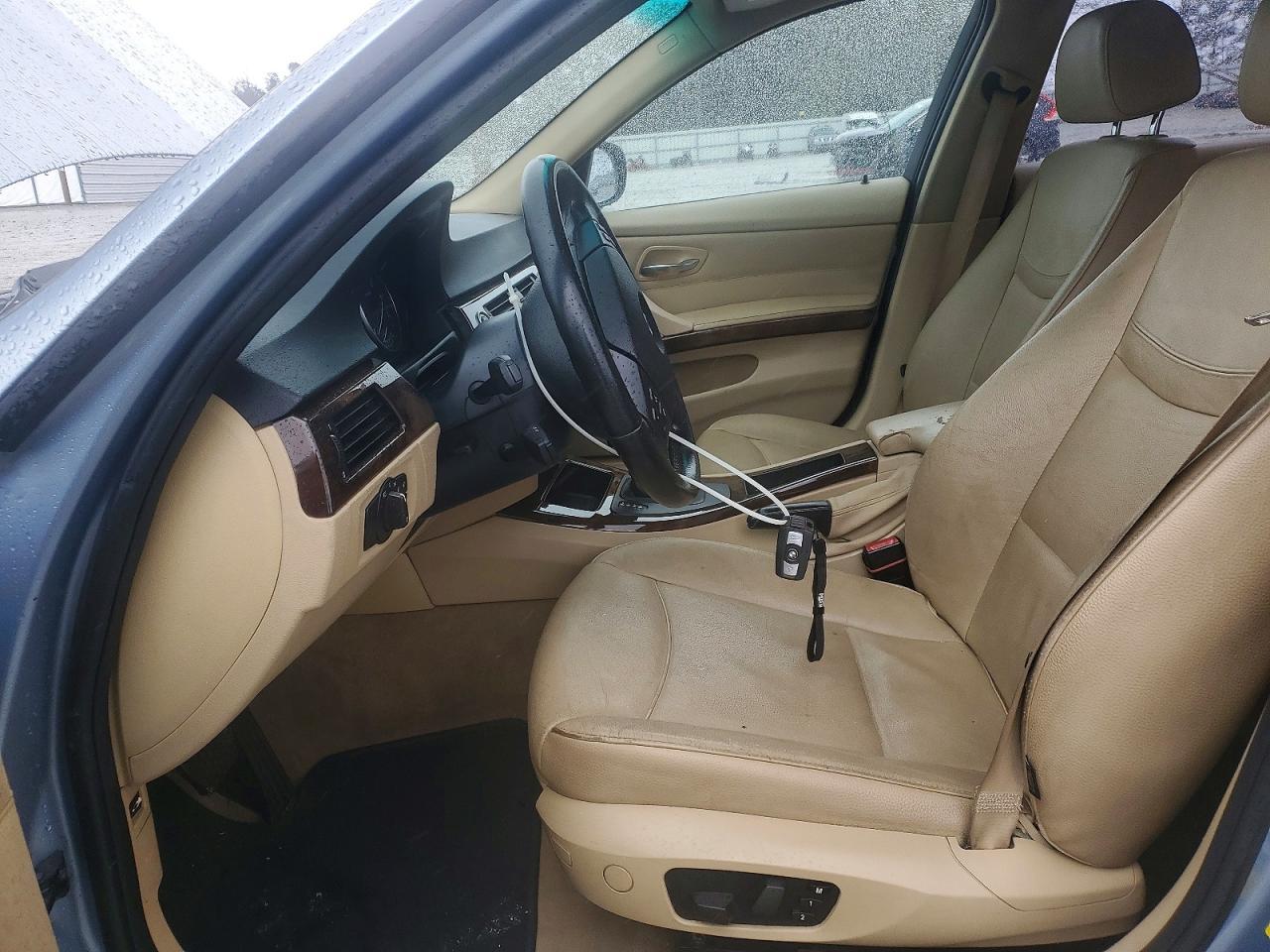 2011 BMW 328Xi - Image 7