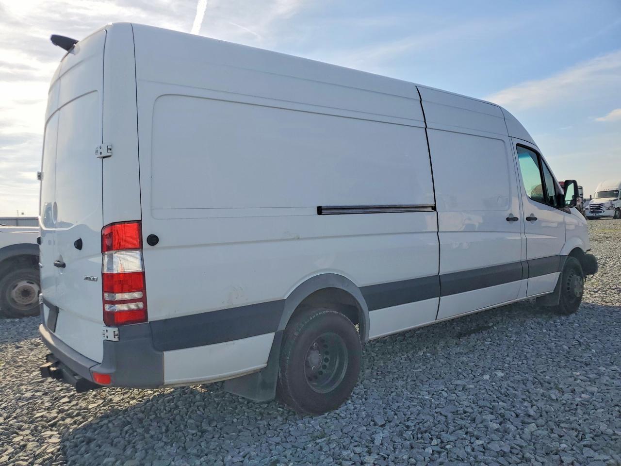 2017 Mercedes Benz Sprinter 3500 Delivery Van - Image 3