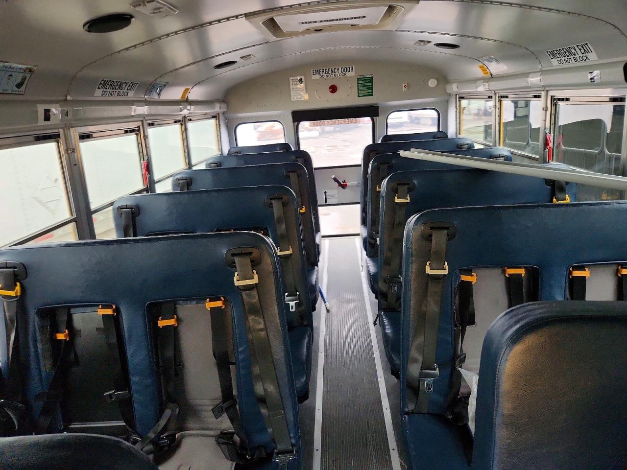 2014 Chevrolet Express G4 - Shuttle Bus - Фото 6