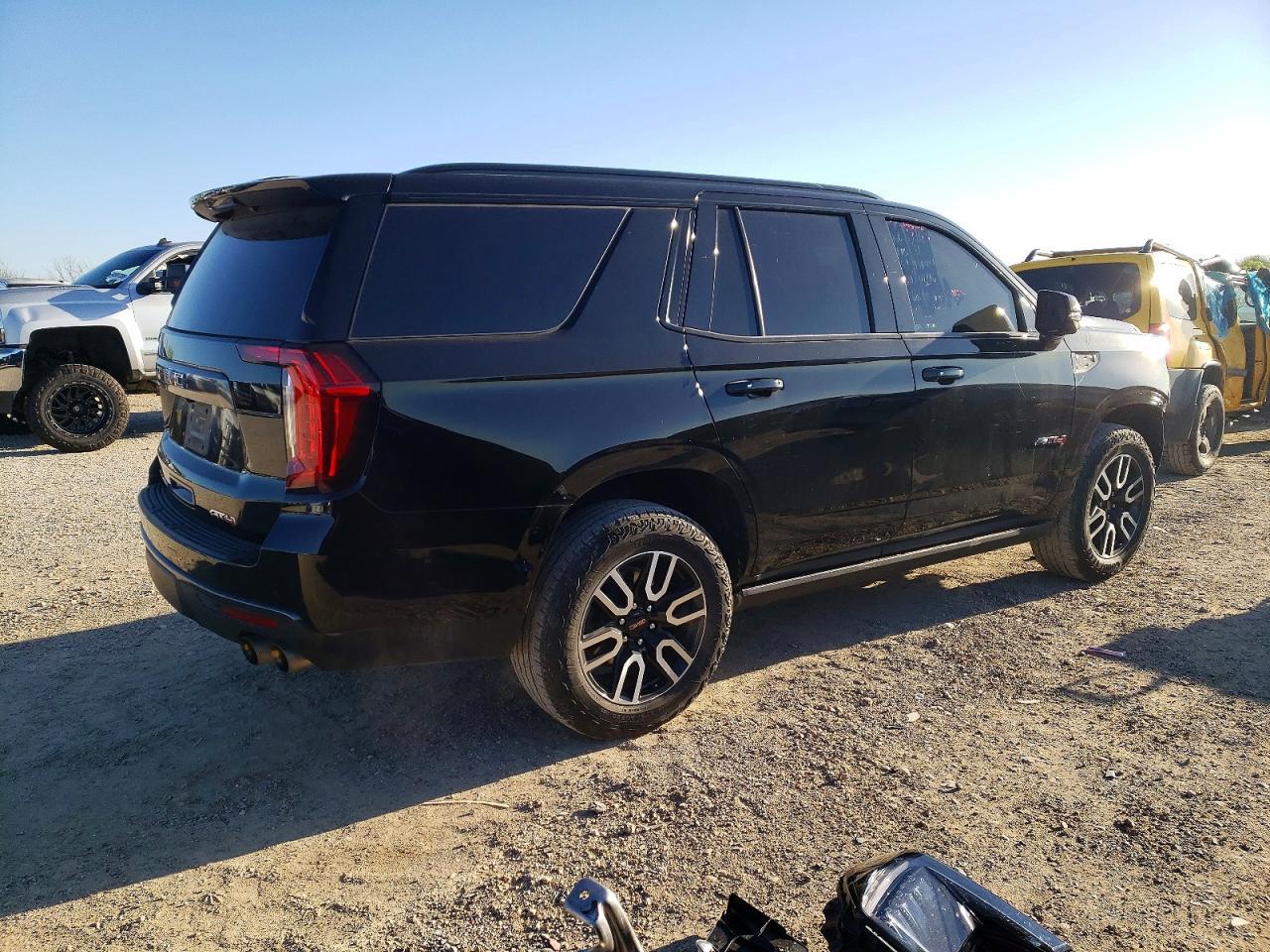 2024 GMC Yukon At4 - Image 3