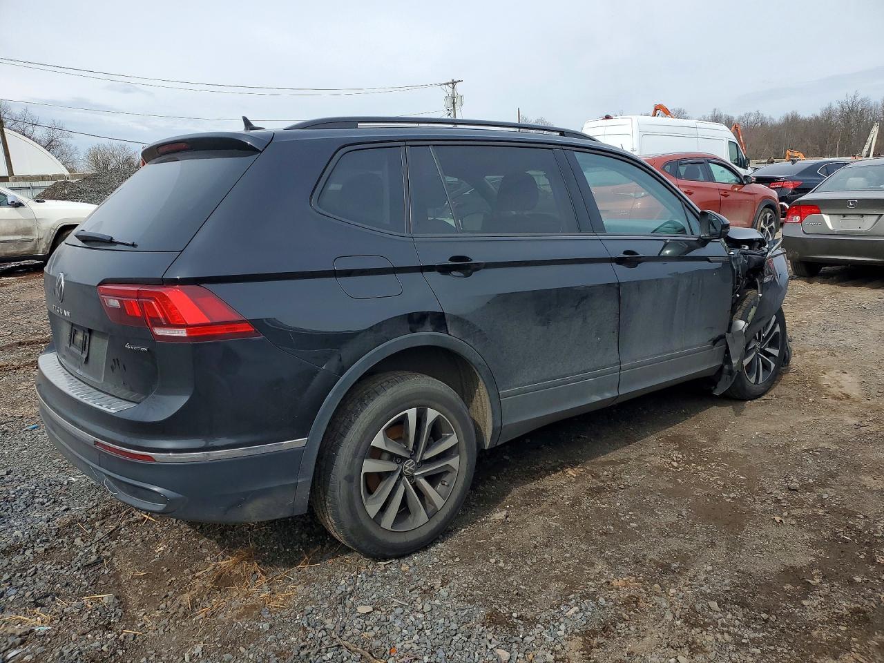 2022 Volkswagen Tiguan S - Фото 3