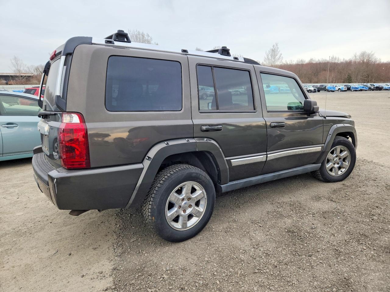 2006 Jeep Commander Limited - Image 3