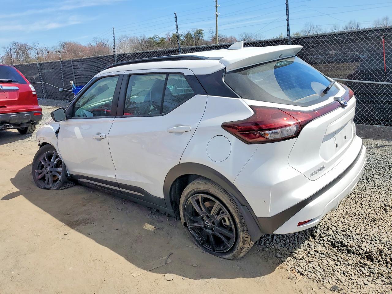 2024 Nissan Kicks Sr - Фото 2