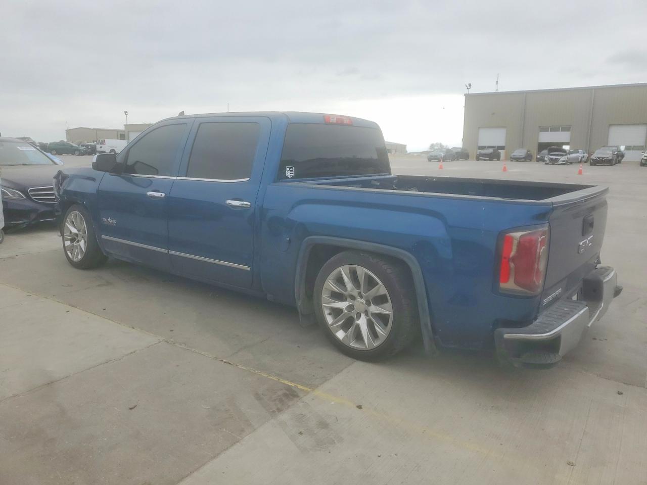 2018 GMC Sierra C1500 Slt - Image 2