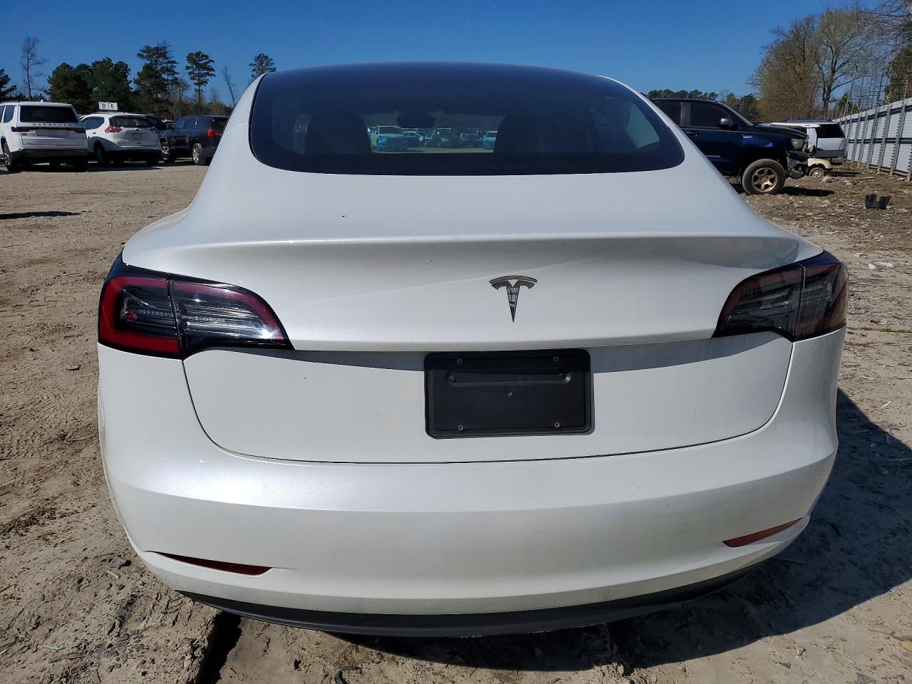 2023 Tesla Model 3 - Фото 6