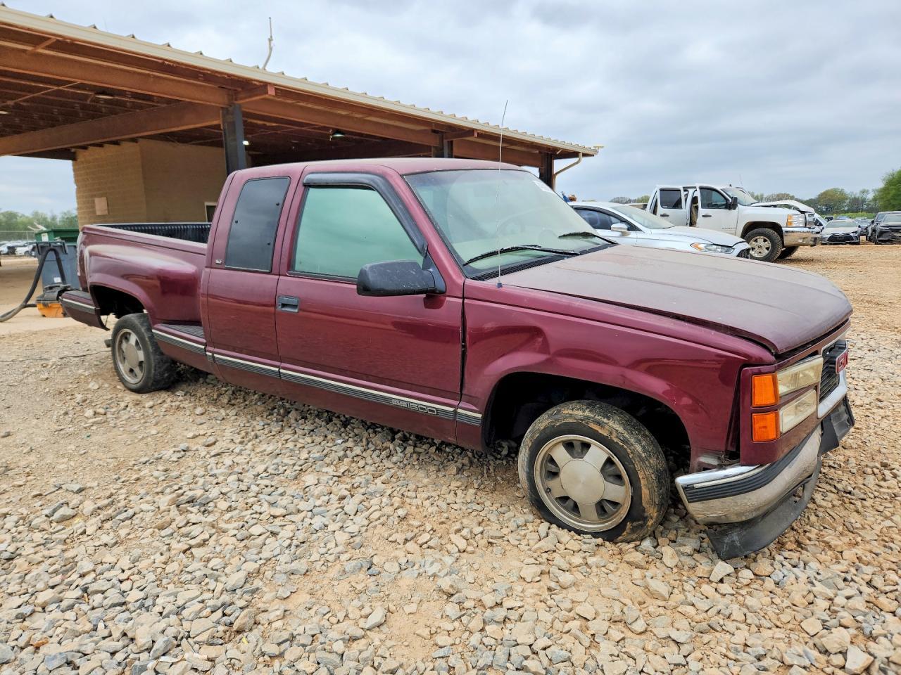 1997 GMC Sierra C1500 - Image 4
