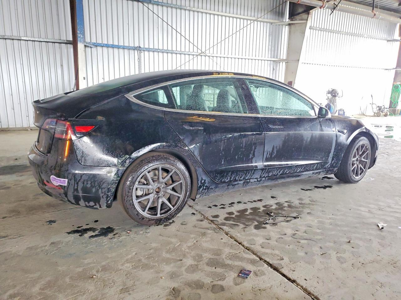 2019 Tesla Model 3 - Фото 3