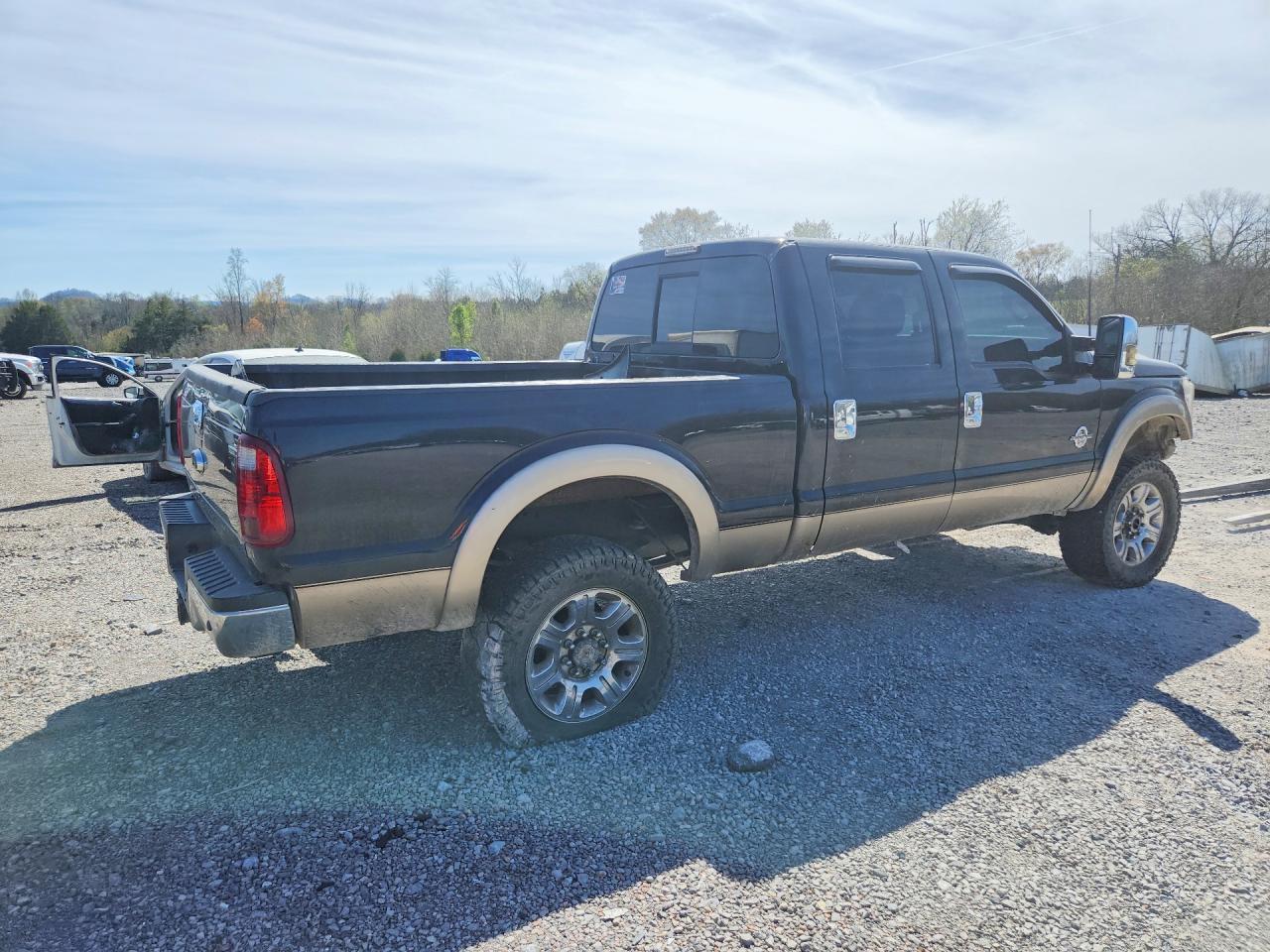 2013 Ford F350 Super Duty - Фото 3