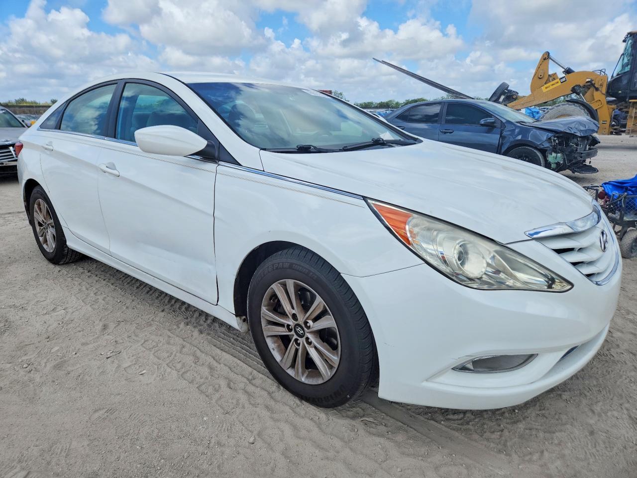 2013 Hyundai Sonata Gls - Image 4