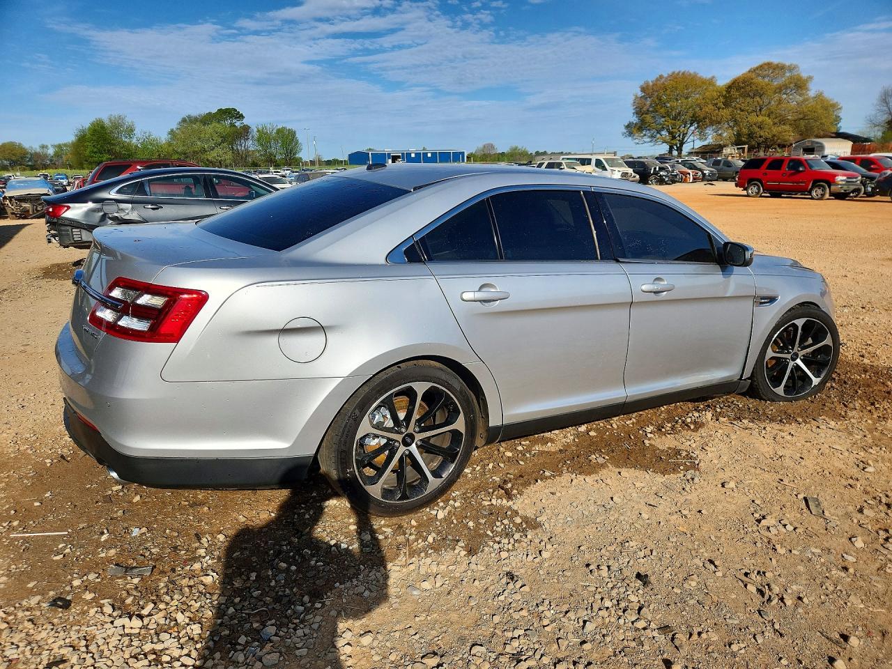 2015 Ford Taurus Limited - Фото 3