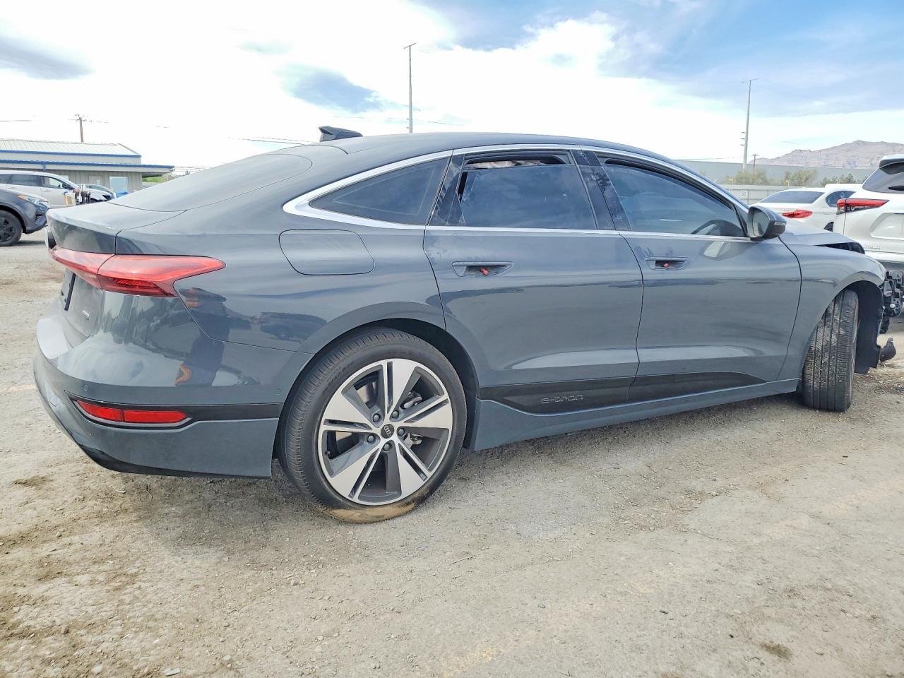 2025 Audi A6 E-Tron Premium Plus 60 - Фото 3